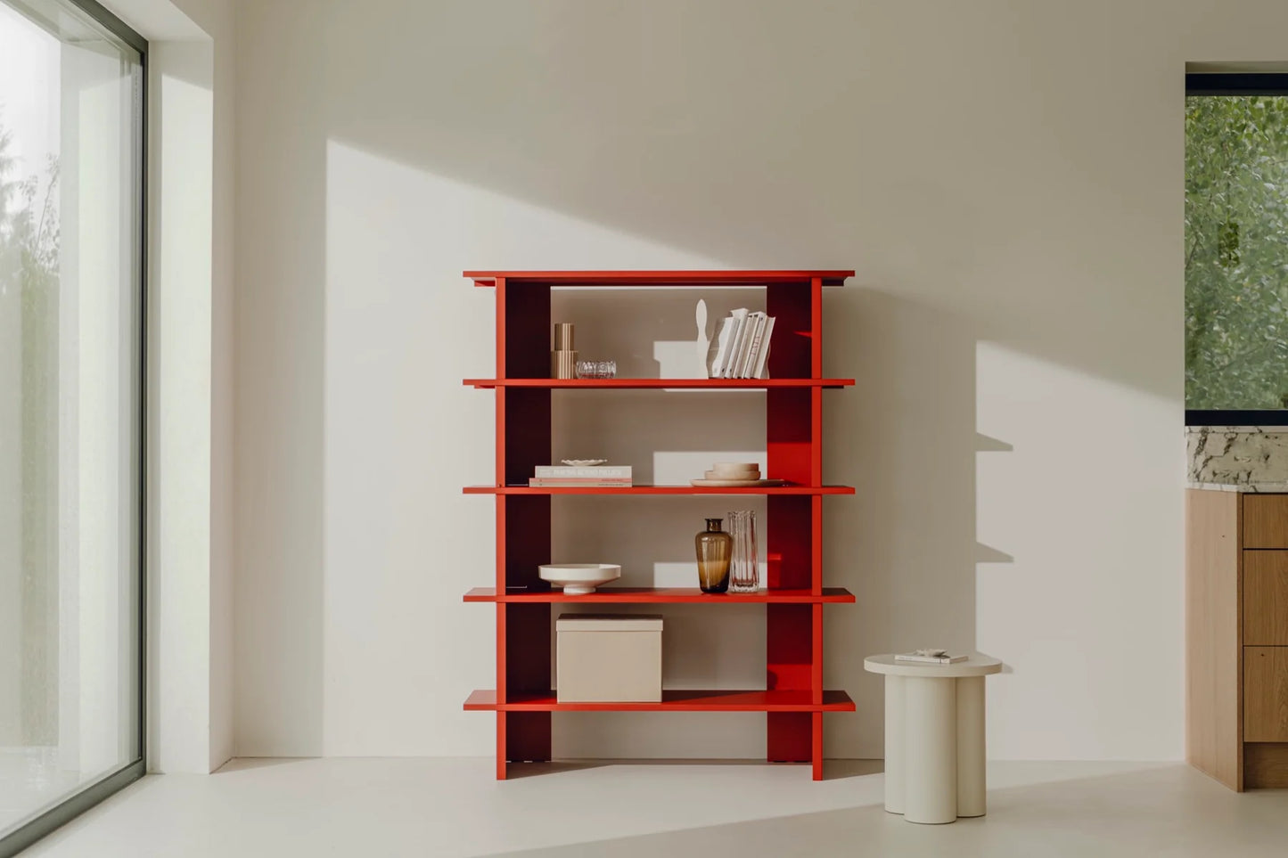 Hes Bookcase