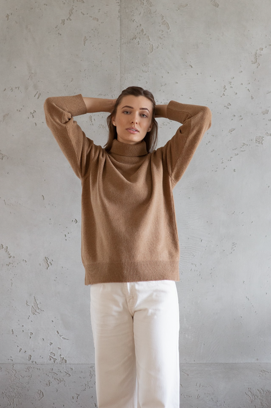 Cosy Classic Oversized Wool Turtleneck - Camel