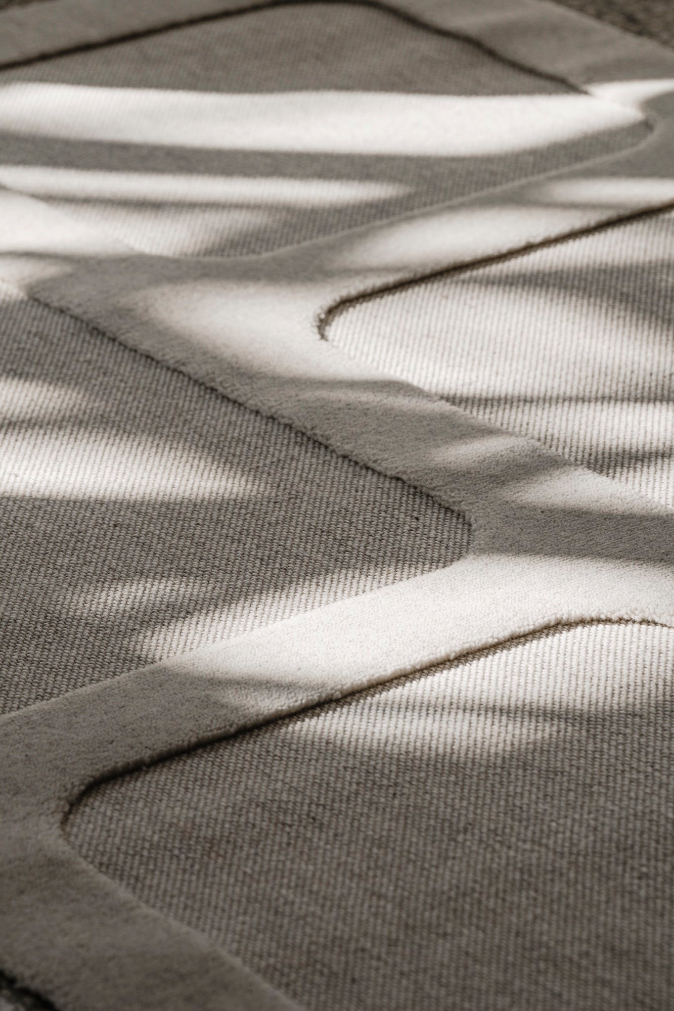 Ramy Wool Rug - 130 x 190 cm