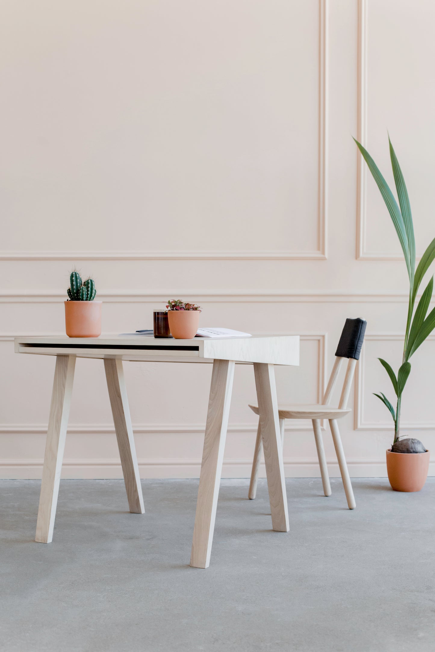4.9 Writing Desk, 1 drawer
