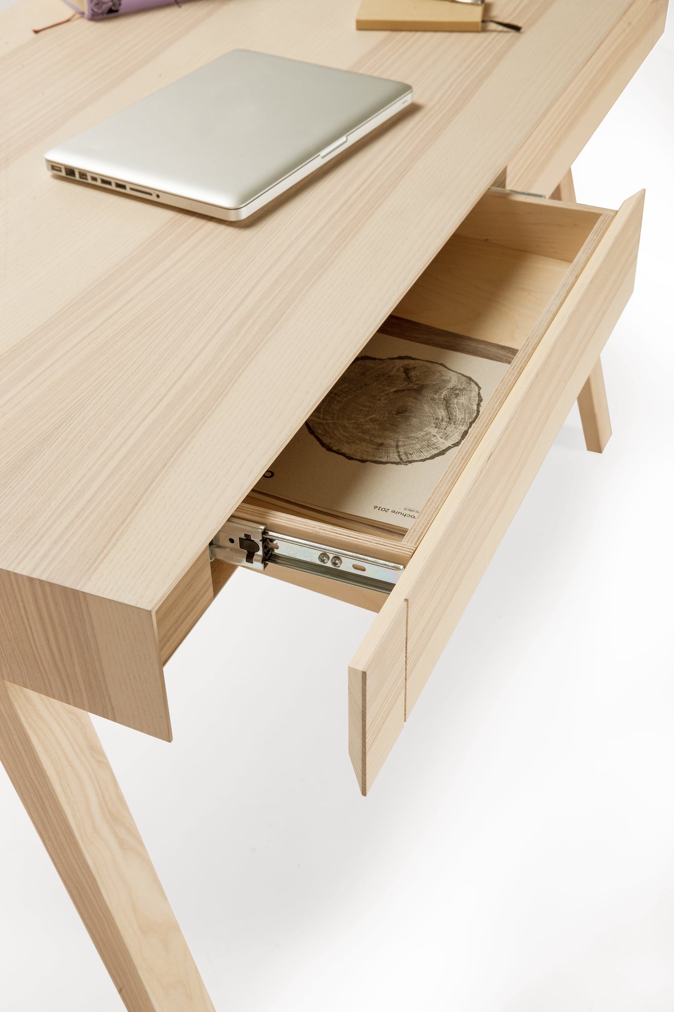 4.9 Writing Desk, 2 drawers