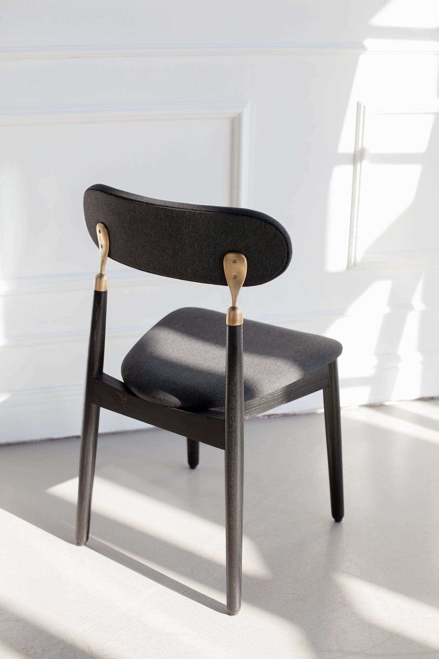 oak kitchen & dining room black woven chair