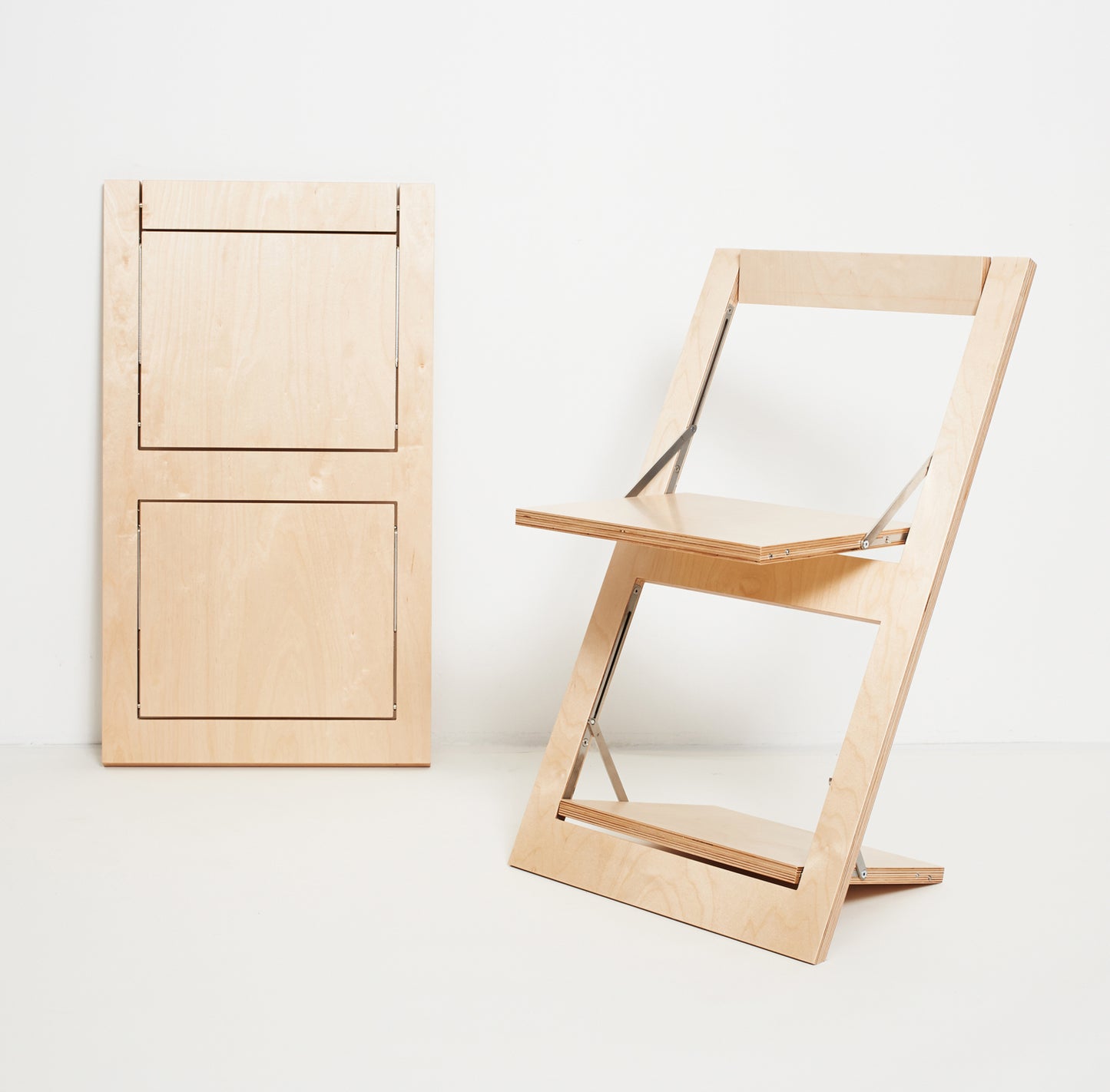 Fläpps Folding Chair – Birch Clear Lacquered