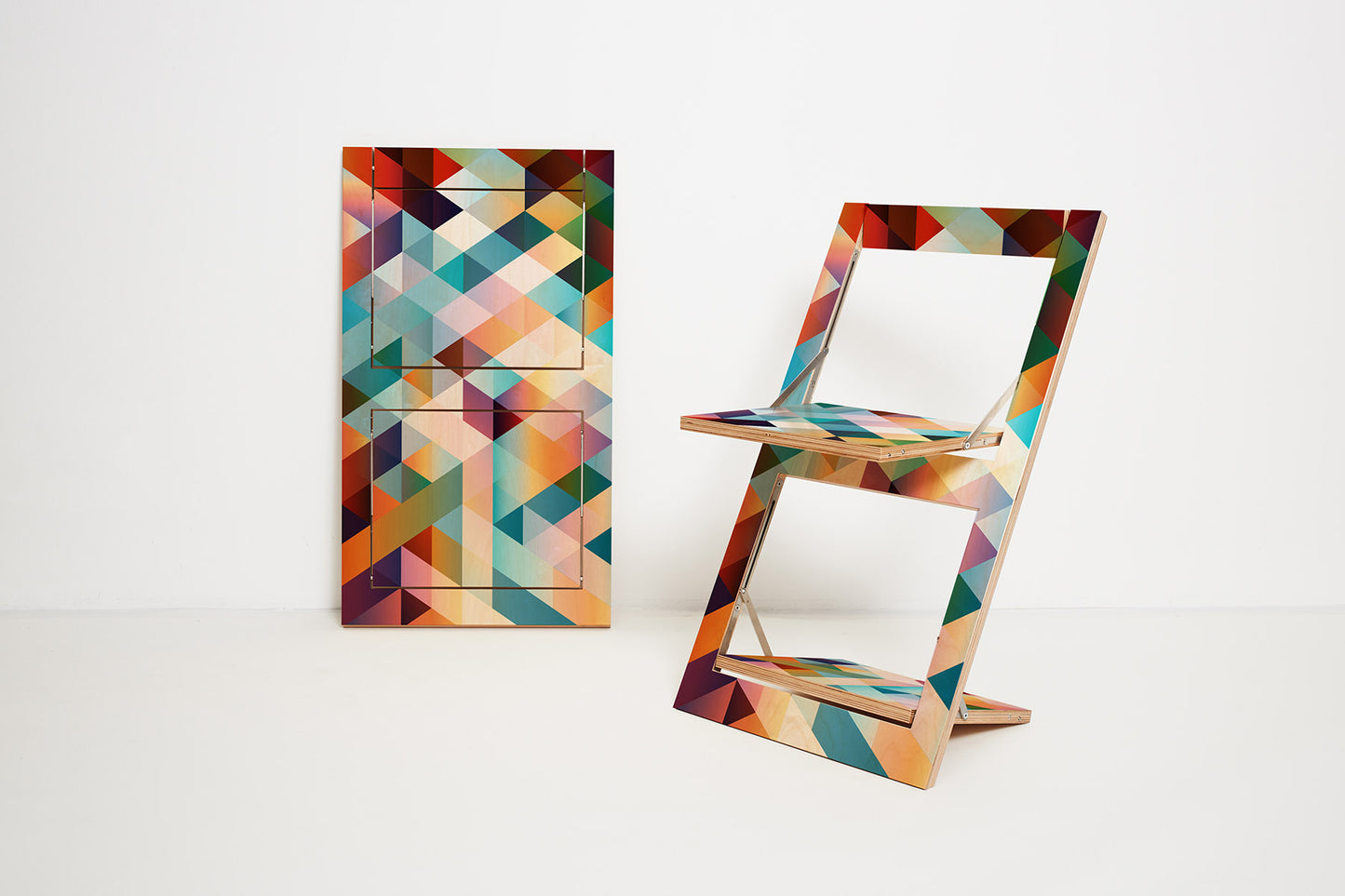 Fläpps Folding Chair – Criss Cross Red