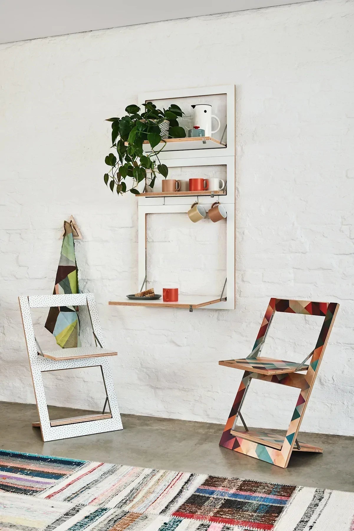 Fläpps Folding Chair – Watercolor Dots