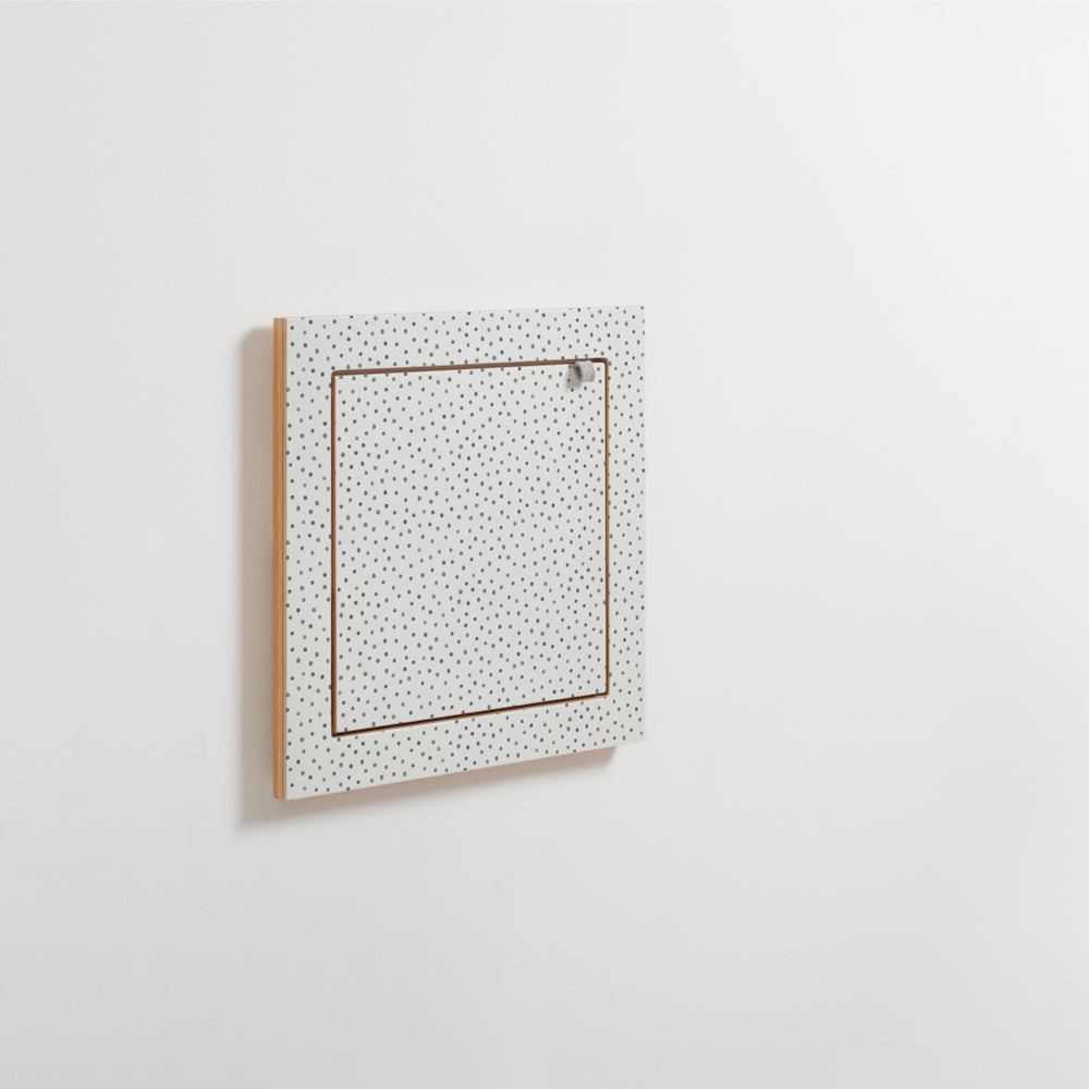 Fläpps Shelf 40×40 – Watercolor Dots