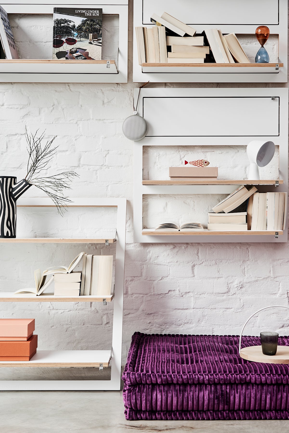 White Fläpps Leaning Shelf 80×100-3