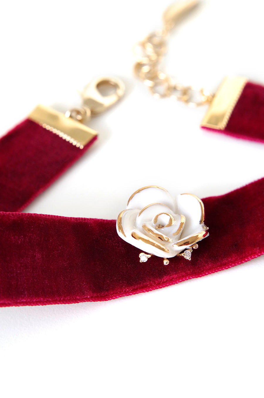 Golden White Cloud Rose Velvet Choker