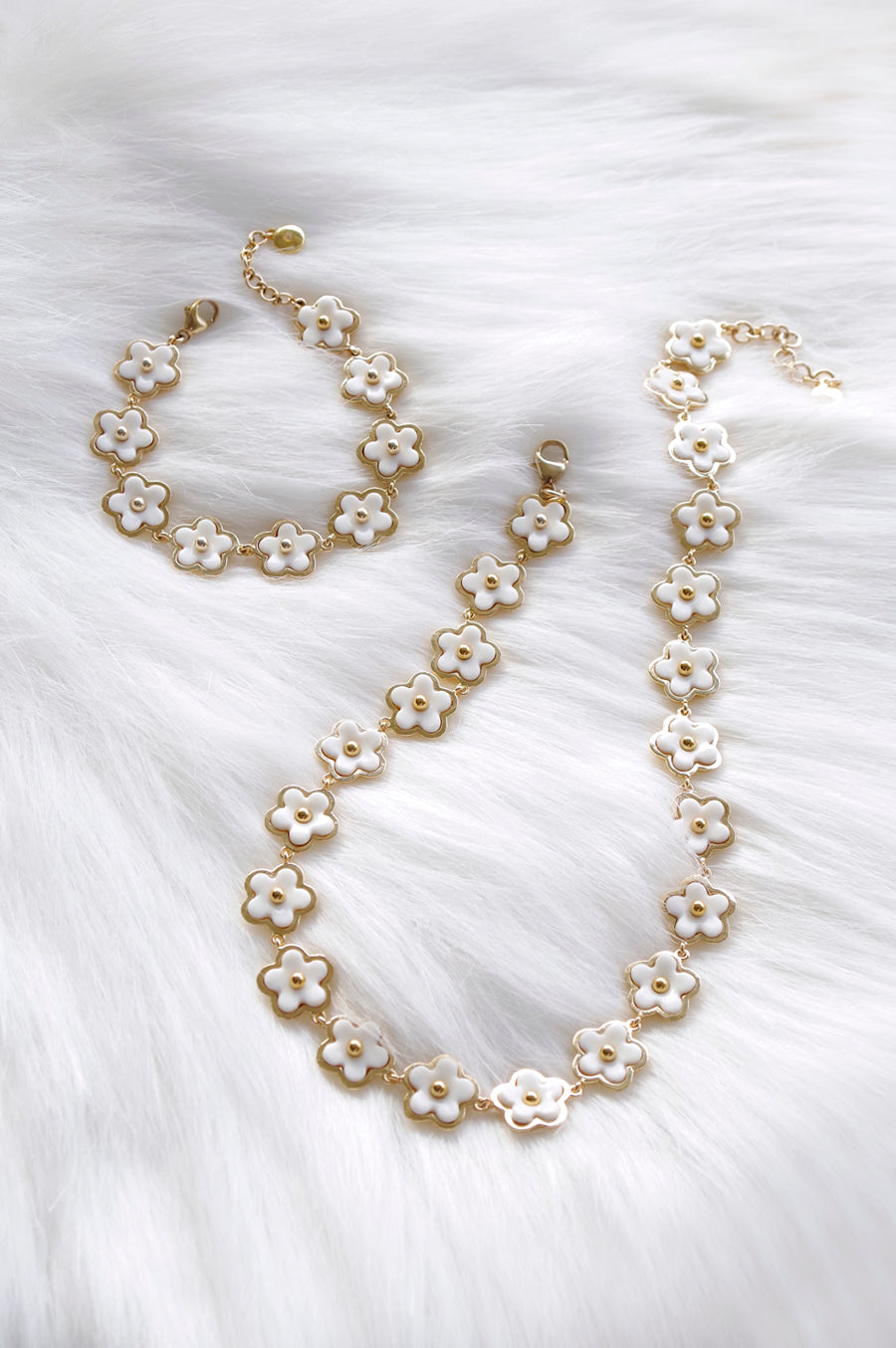 Mini Porcelain Daisy Cluster Necklace