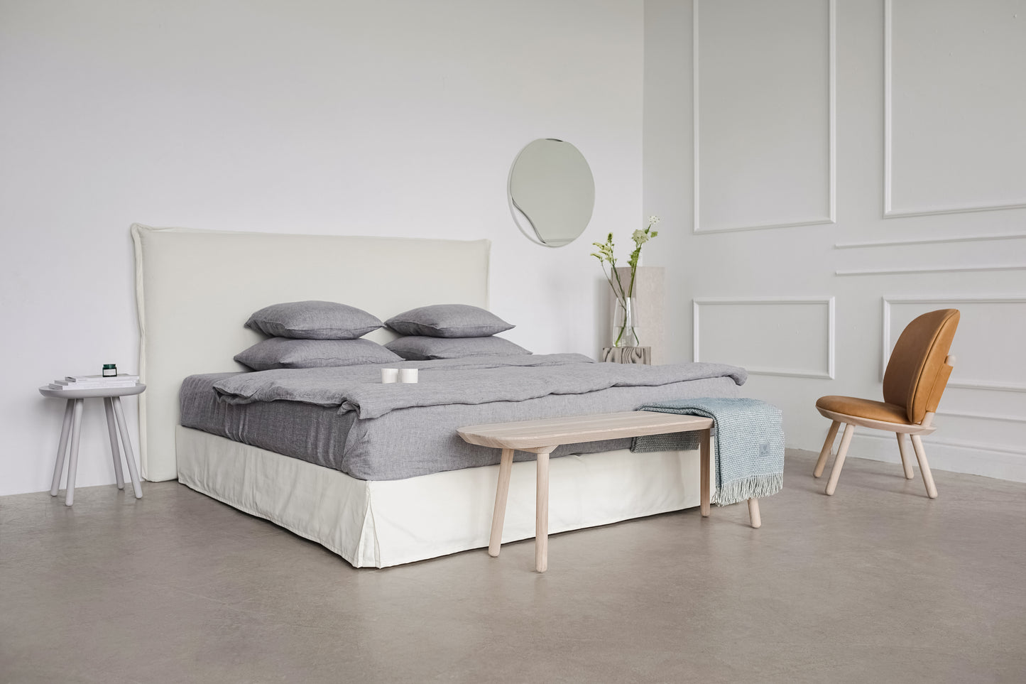 Naïve Bench Ash Wood