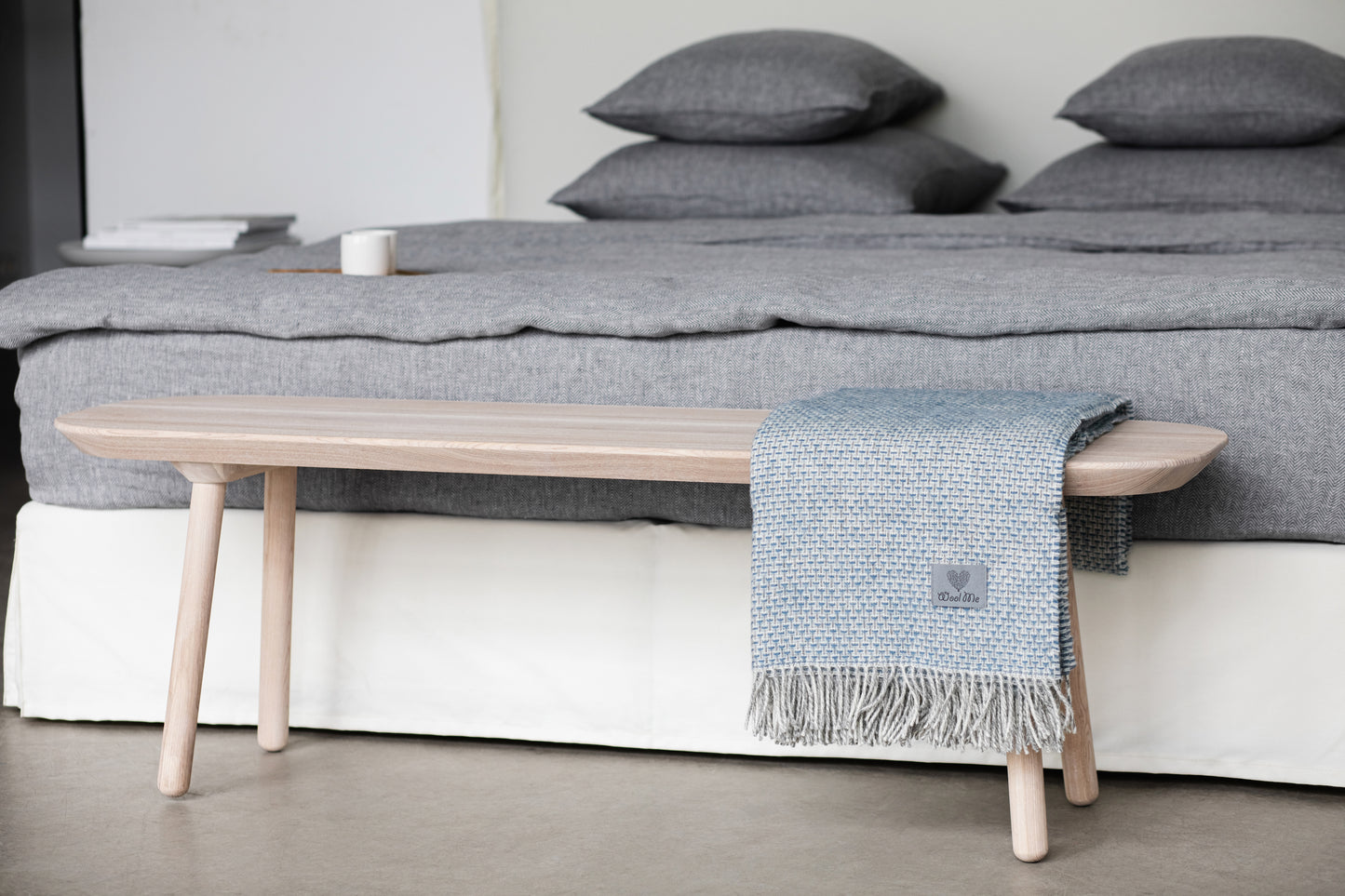 Naïve Bench Ash Wood