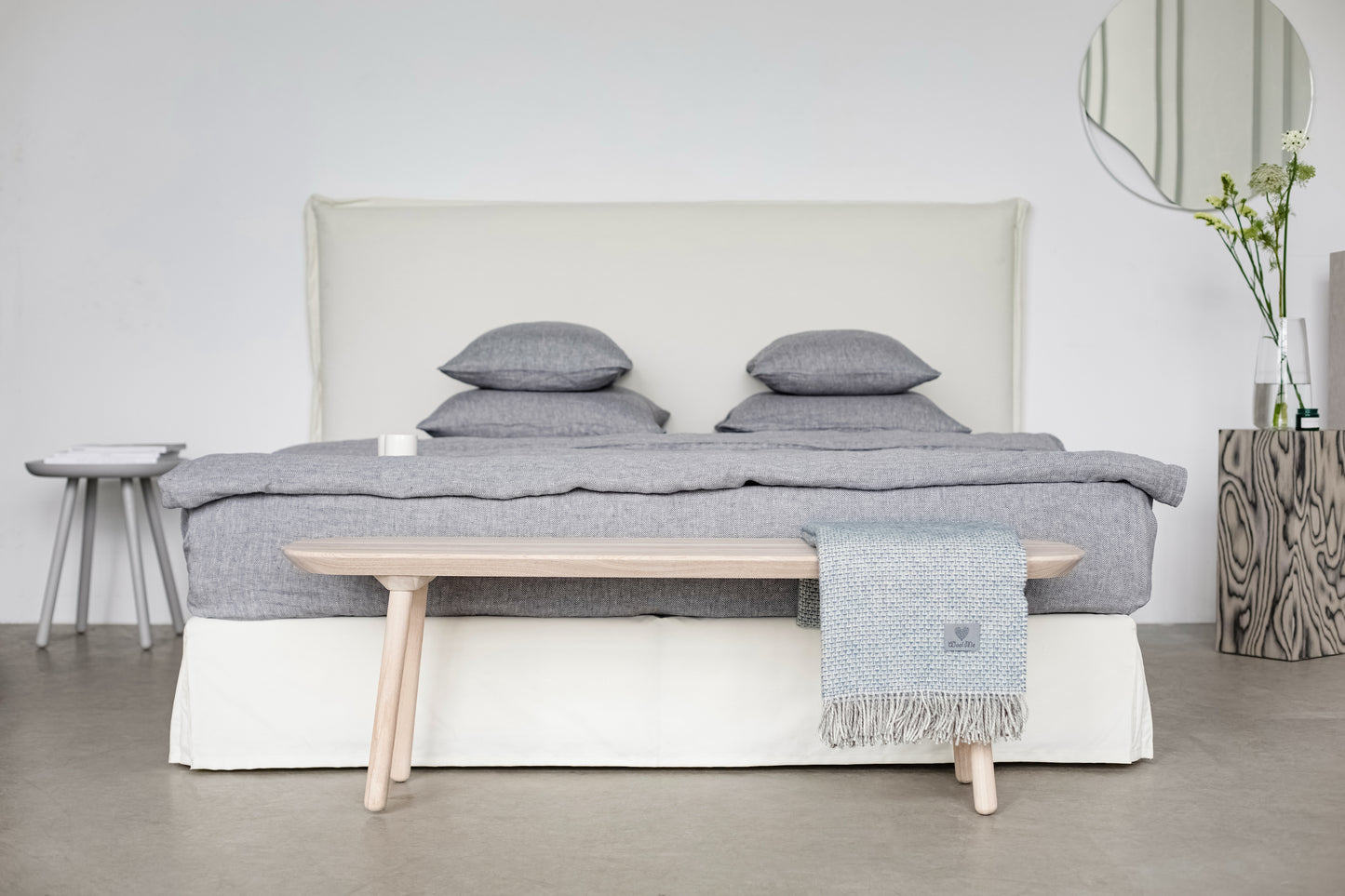 Naïve Bench Ash Wood