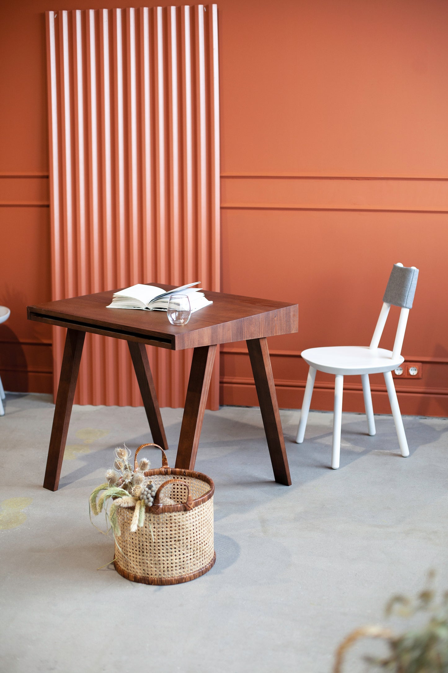 Naïve Ash Wood Dining Chair white painted finish (S0500-N)