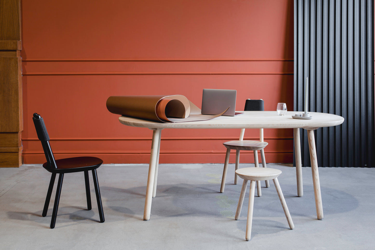 Naïve Solid Ash Wood Dining Table D1800