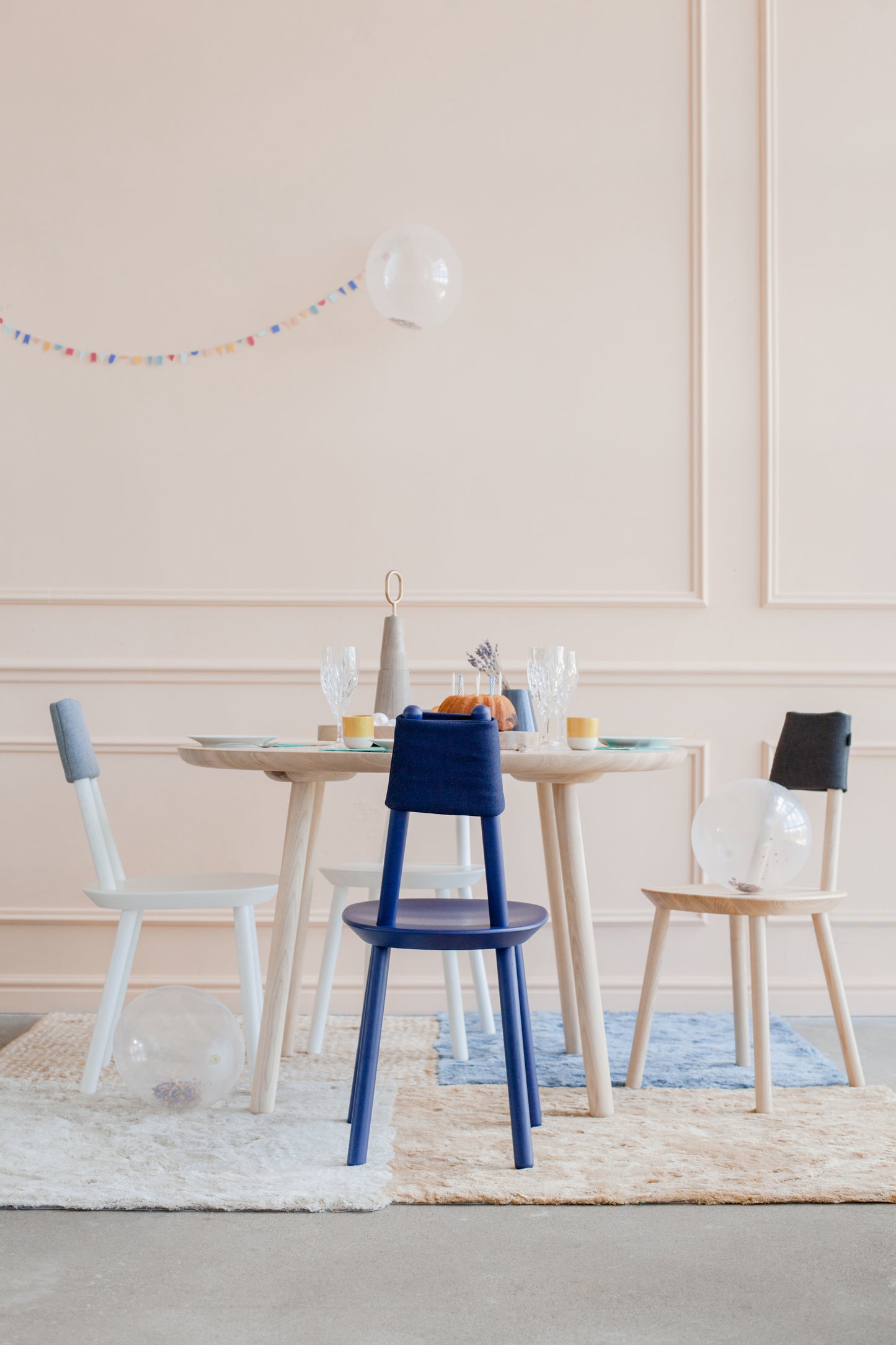 Naïve Dining Table Solid Ash