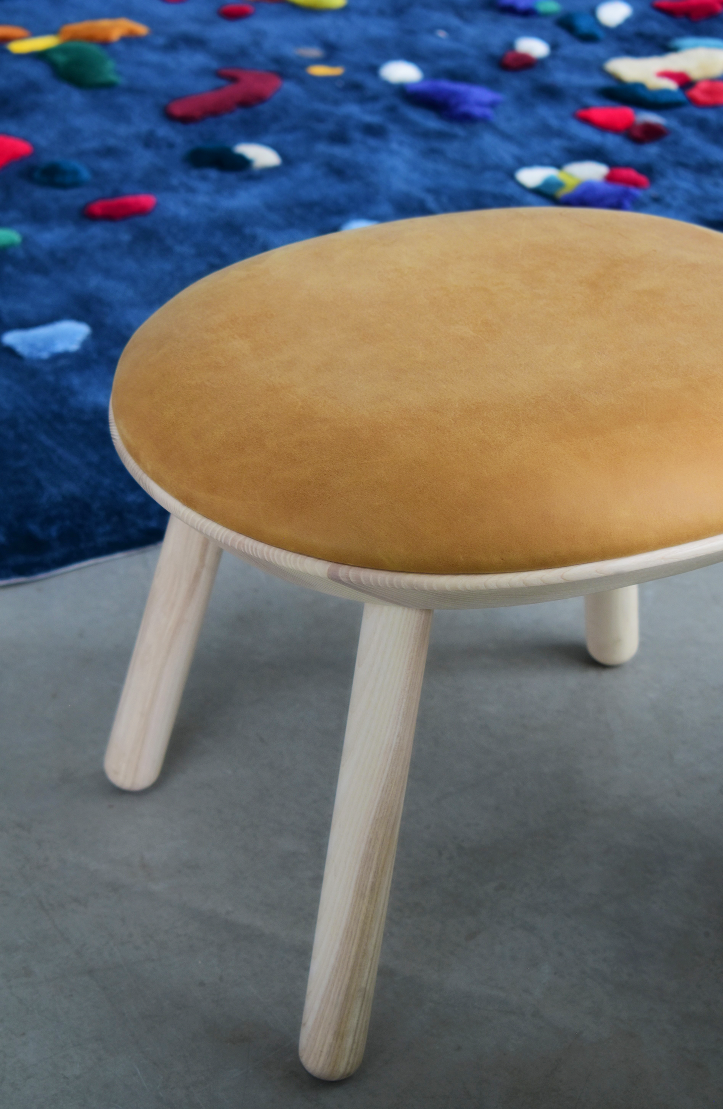 Naïve Ottoman Vintage Cognac Nevotex Leather