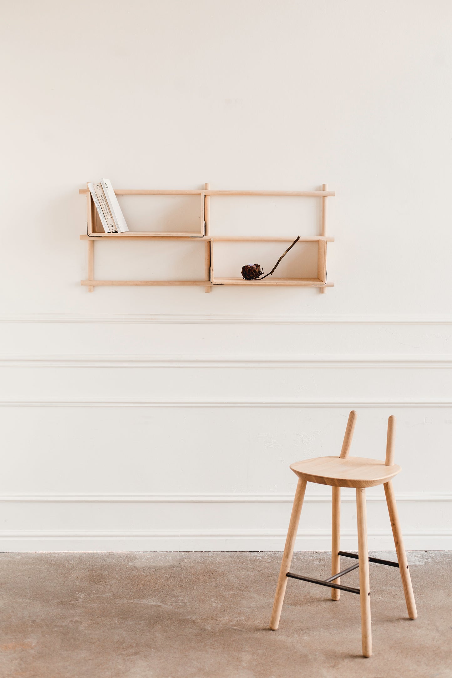 naïve-semi-bar-stool-solid-ash-natural-ash