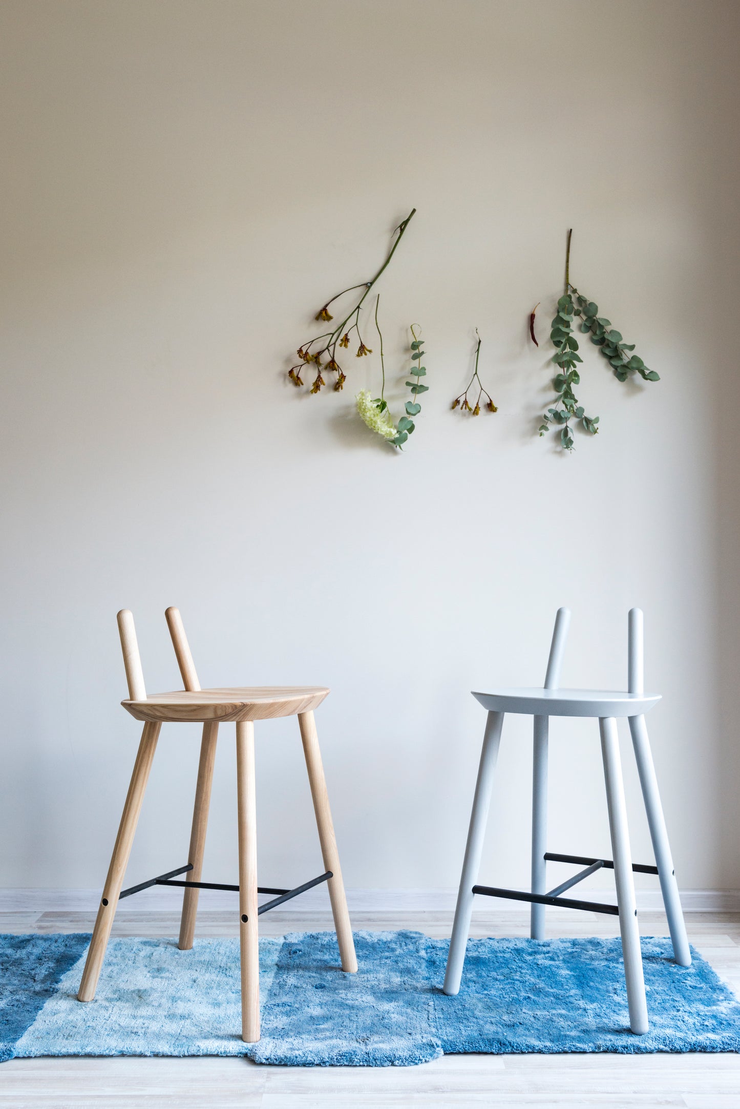 naïve-semi-bar-stool-solid-ash-natural-ash