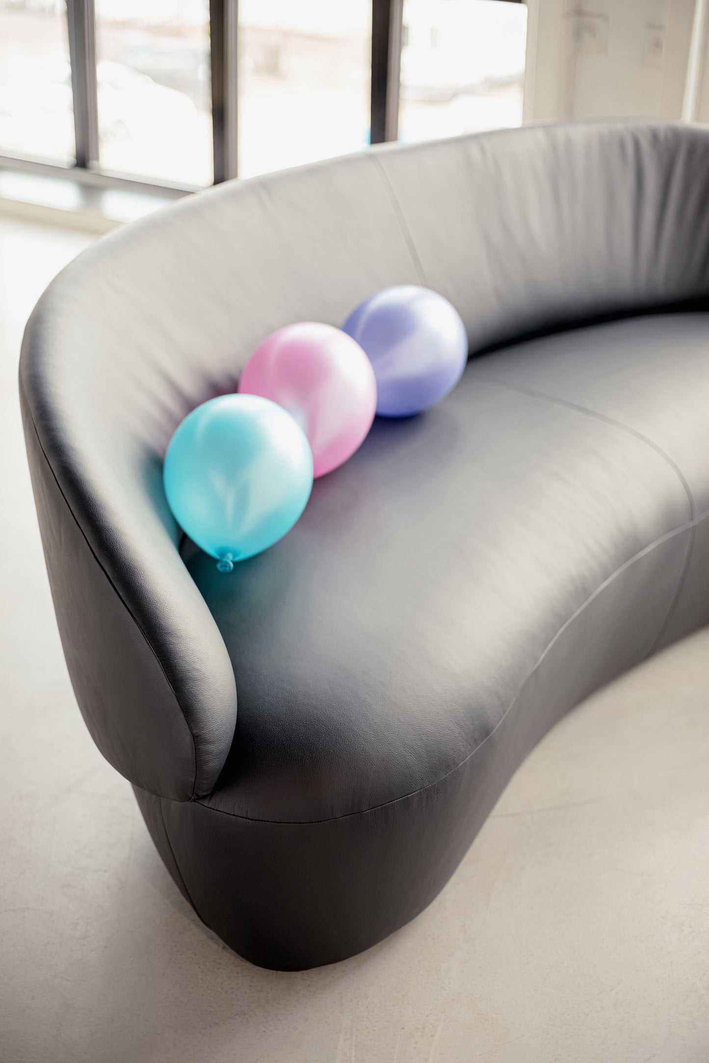 Naïve Sofa Black Leather
