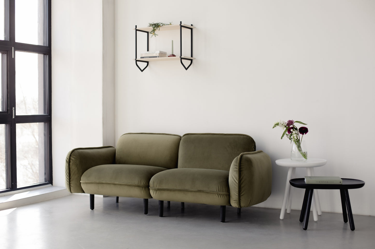 Naïve Side Table D450