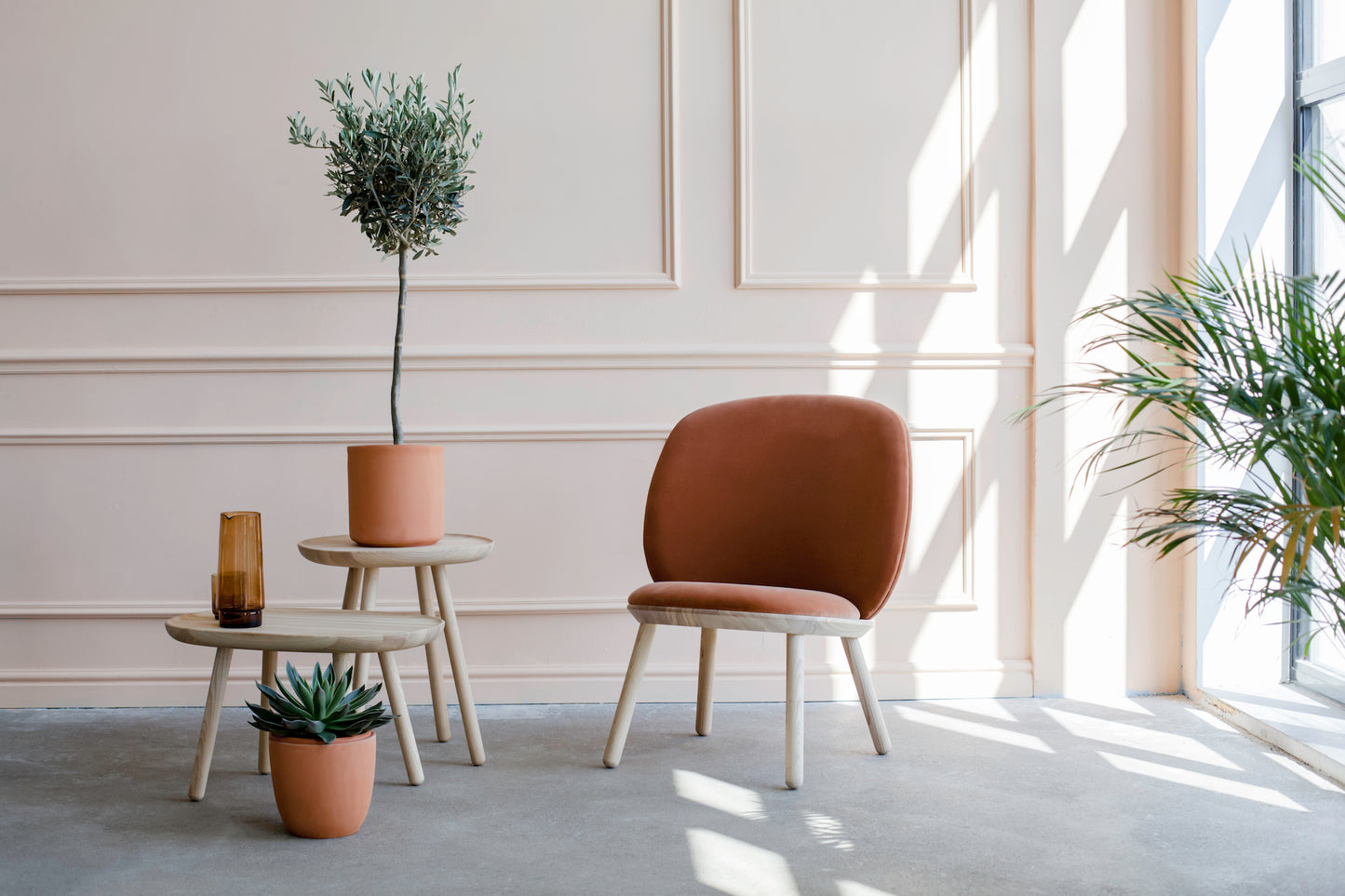 Naïve Side Table D450