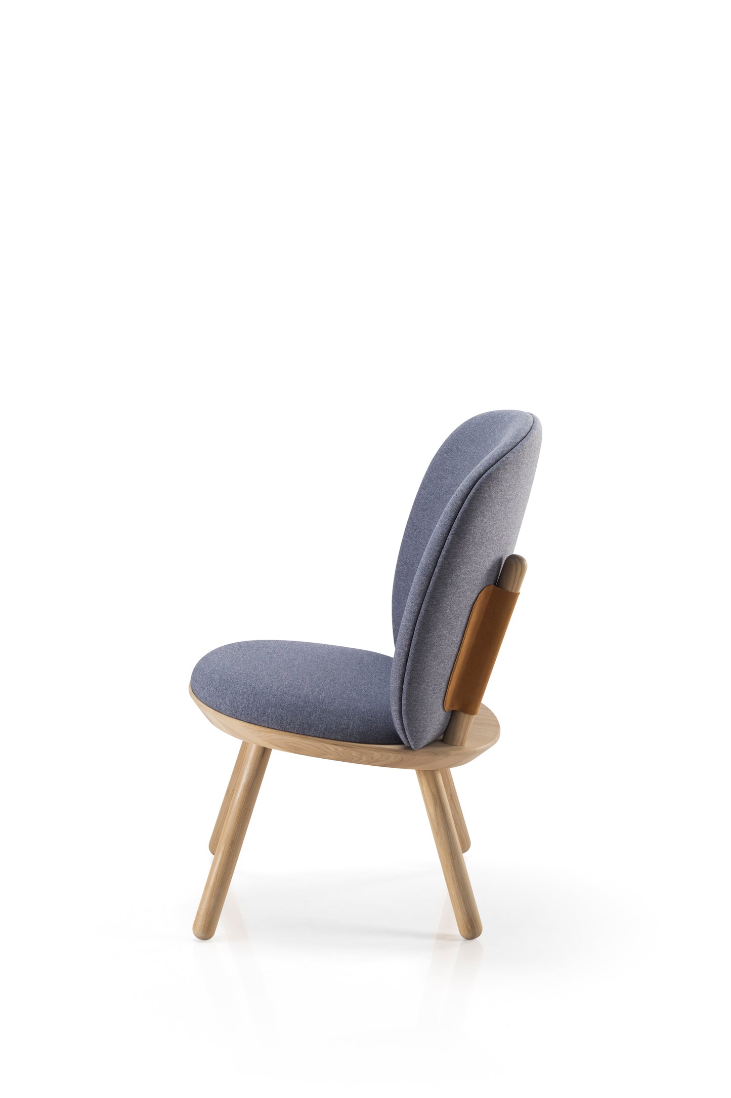 Naïve Low Chair Delius Gavi