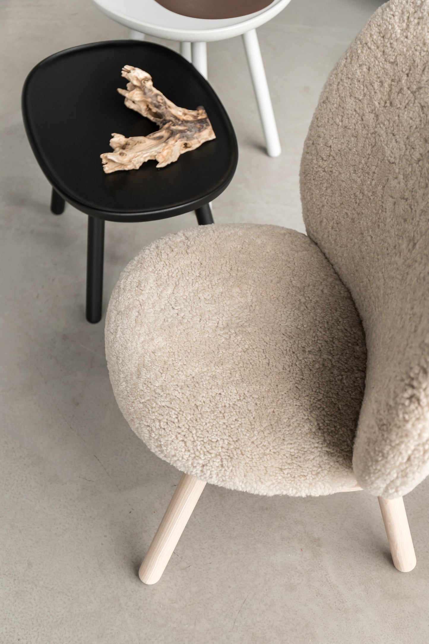 Naïve Low Chair Sheepskin