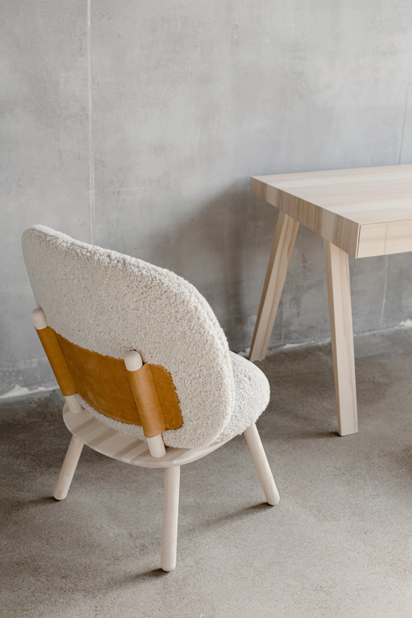 Naïve Low Chair Sheepskin