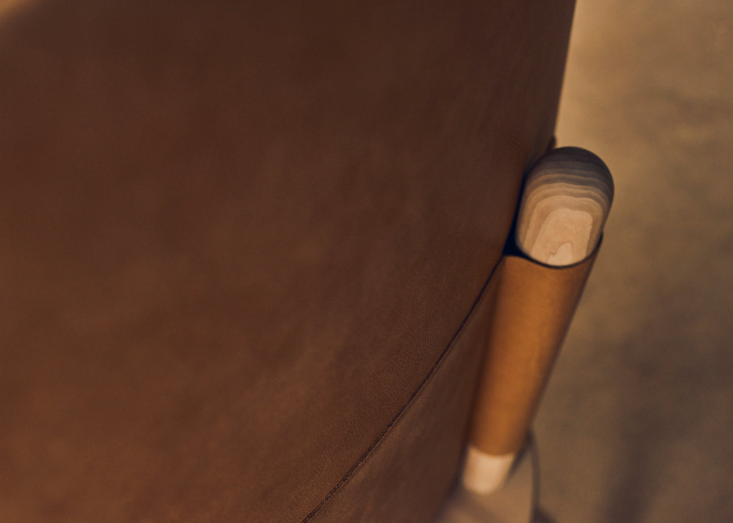 Naïve Low Chair Vintage Cognac Leather