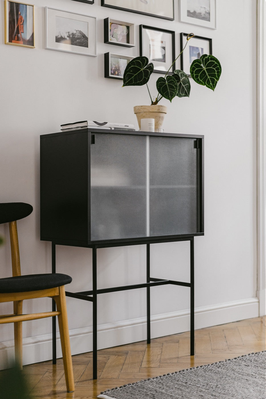 Lekko Cabinet black