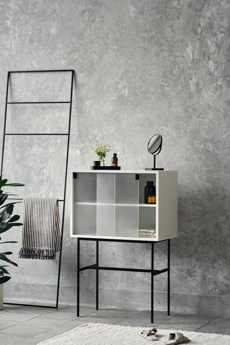 Lekko Cabinet white