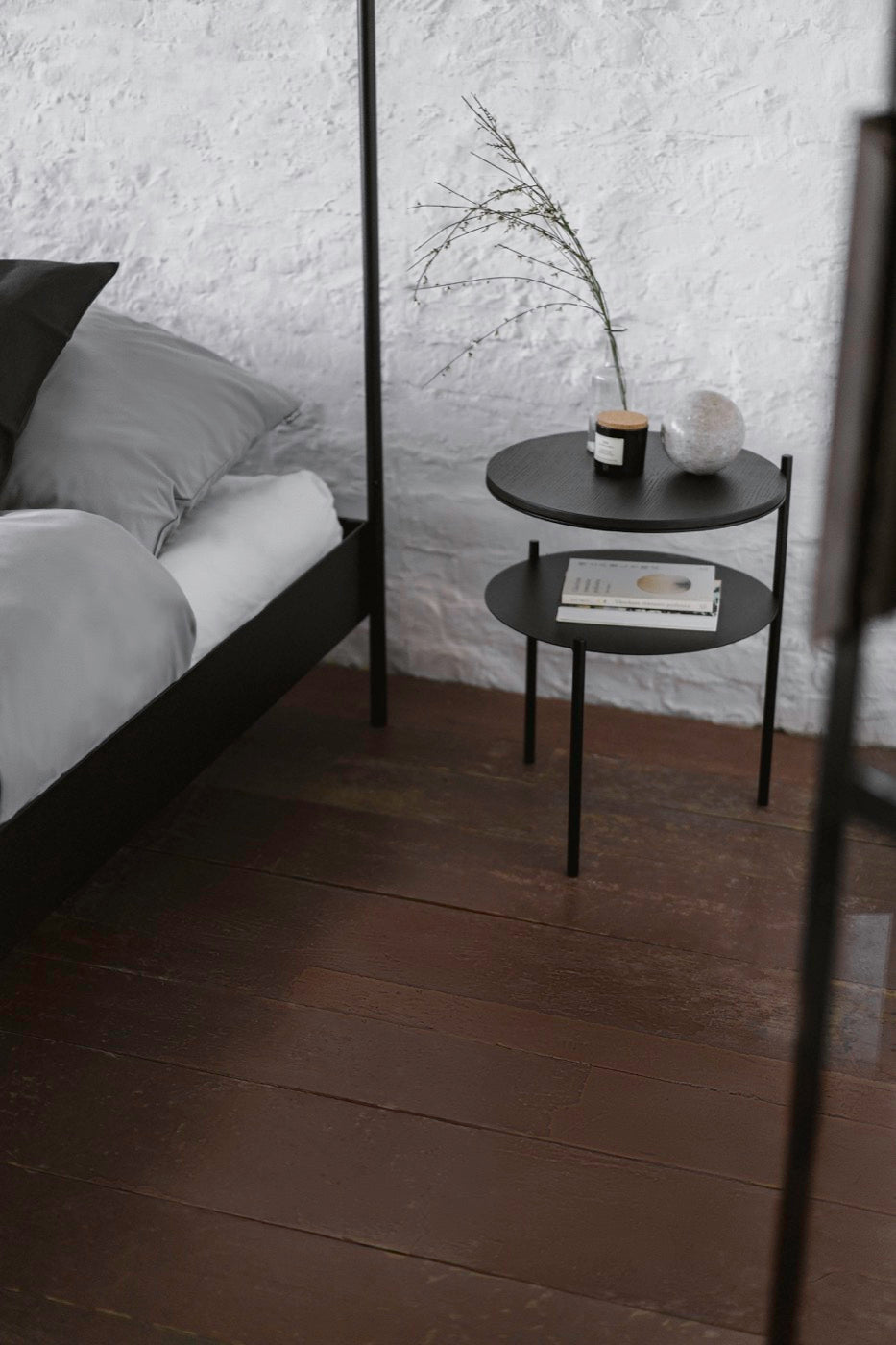 Tu Bedside Table