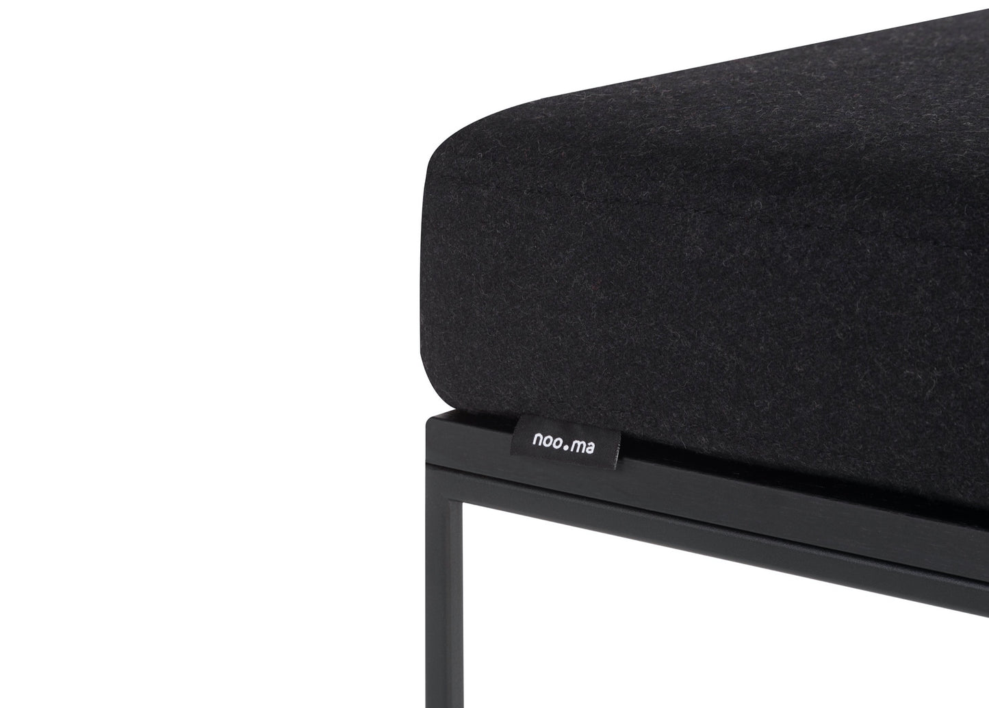 feo-oak-pouf-wool-black