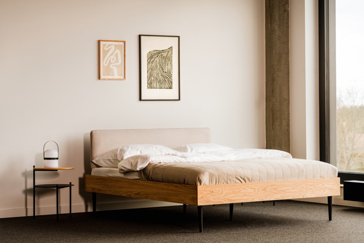 Streiko Oak Bed