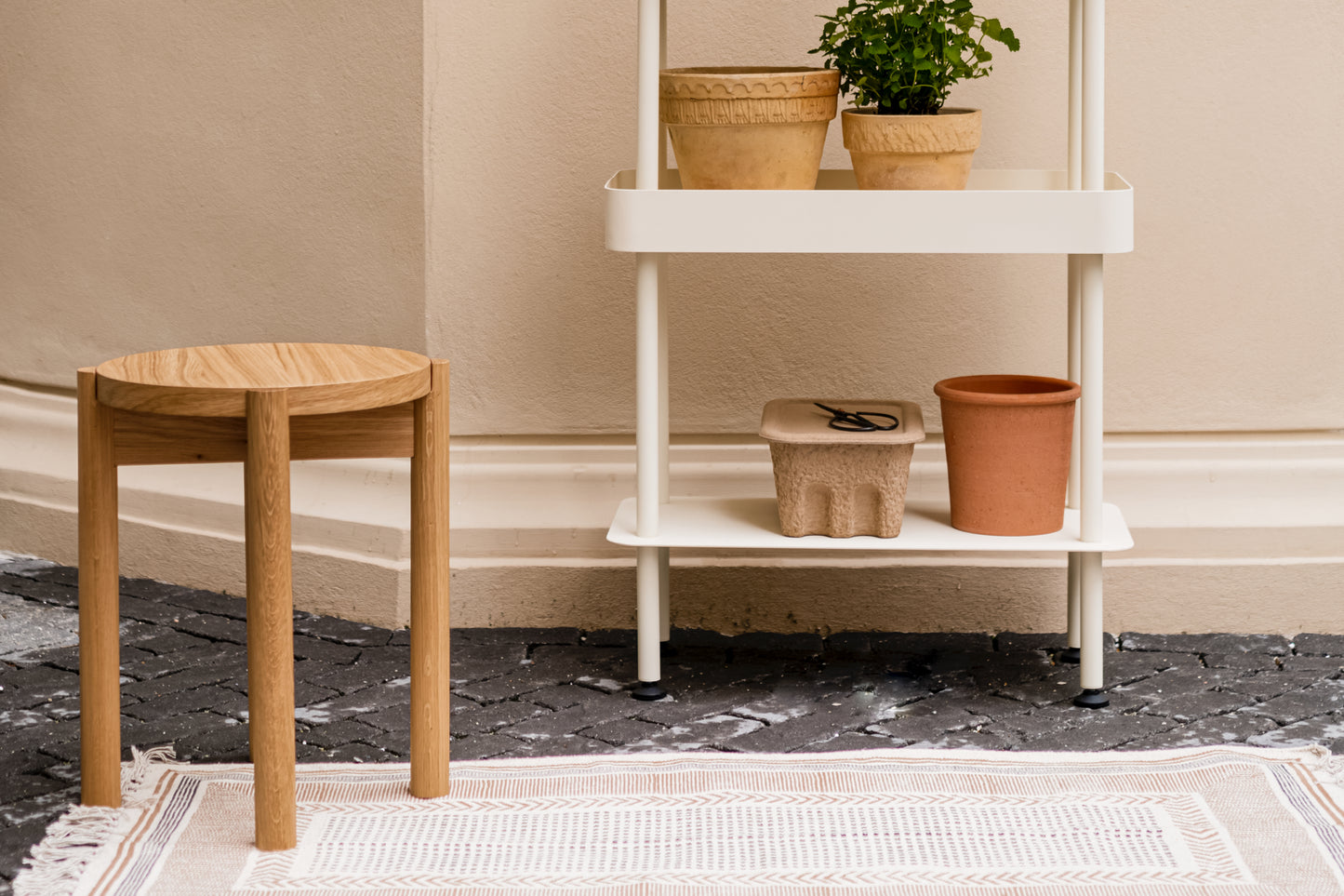 Hopp Oak Stool