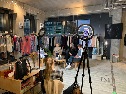 4 women-founders of sustainable brands sitting together in an interview to talk about sustainability, fashion and organic skin care