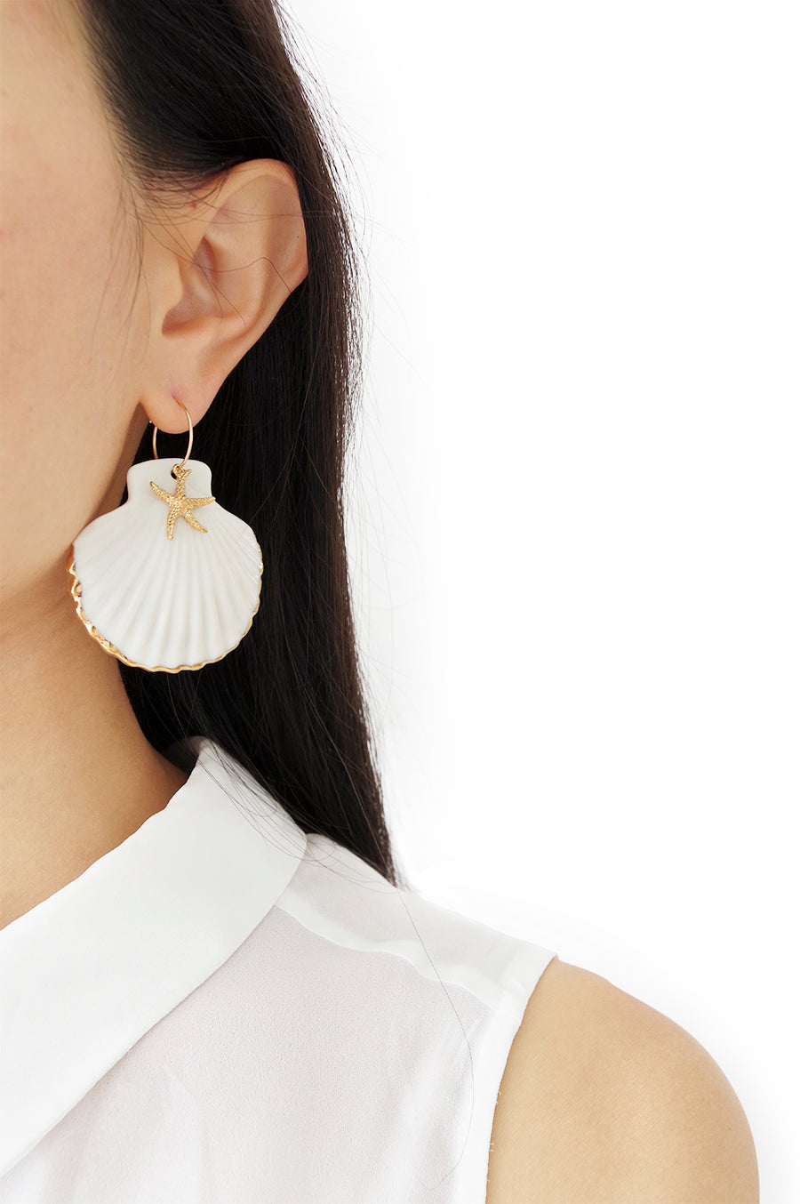 Golden Edge Clam Shell With Starfish Hoop Earrings