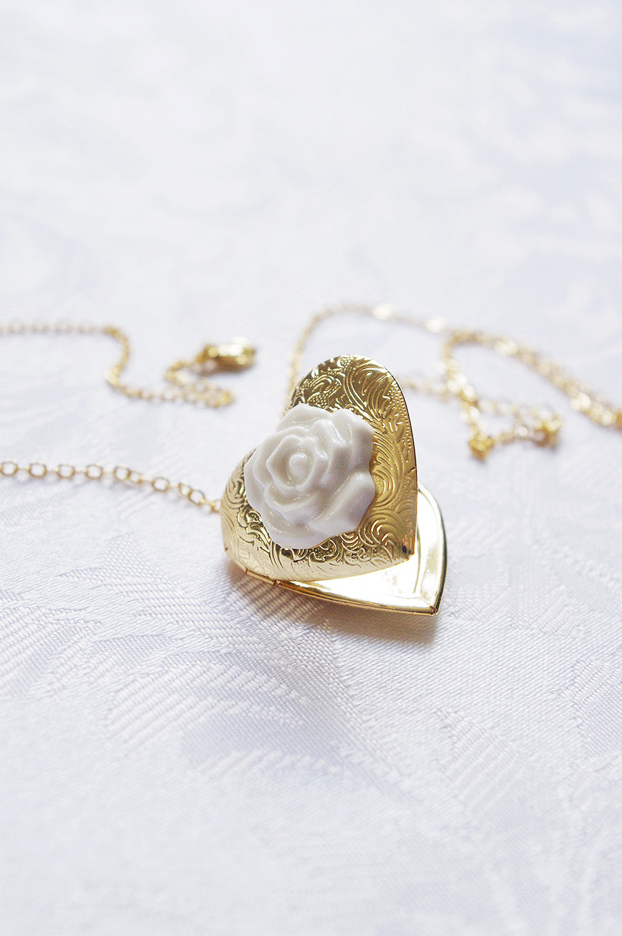 Rose hot sale shaped locket