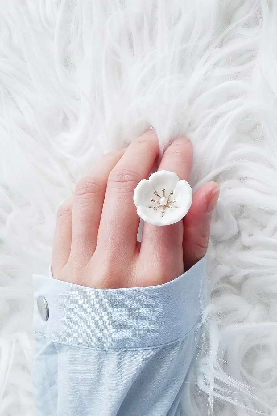 Snow-White Porcelain Plum Blossom Ring